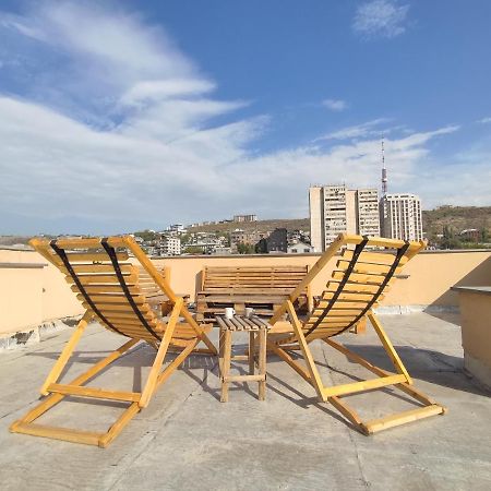Hotelise I Blue-Poppy Apartment Ereván Exterior foto