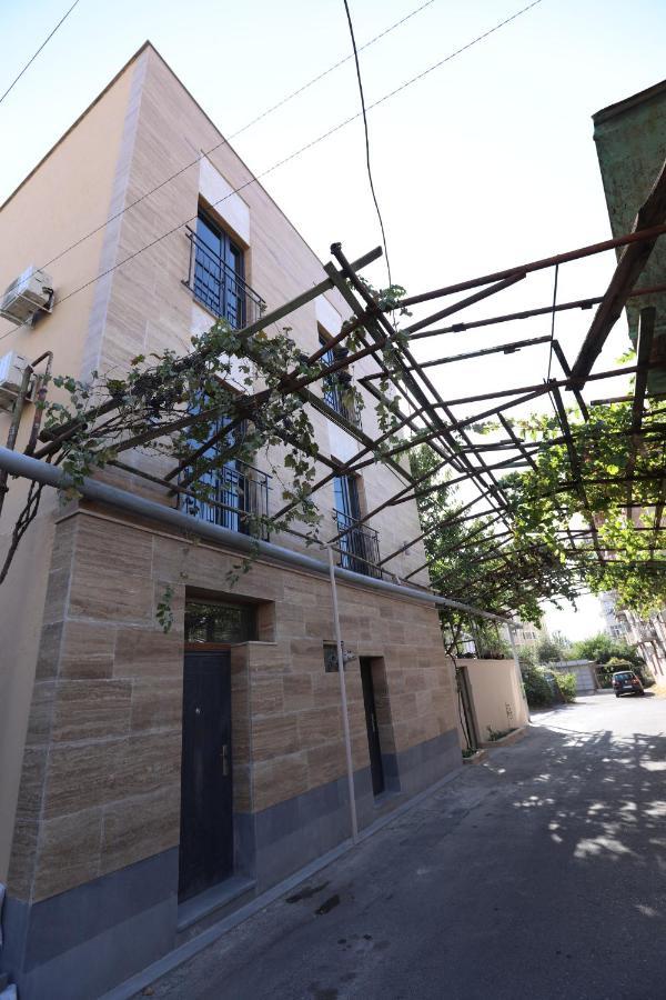Hotelise I Blue-Poppy Apartment Ereván Exterior foto
