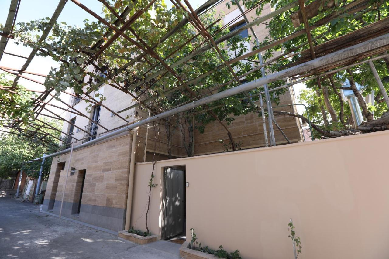 Hotelise I Blue-Poppy Apartment Ereván Exterior foto