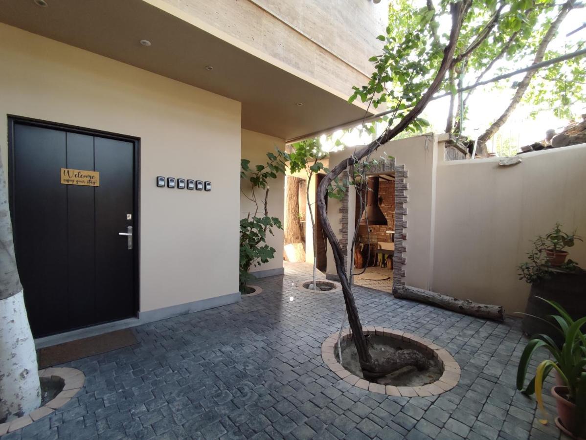 Hotelise I Blue-Poppy Apartment Ereván Exterior foto