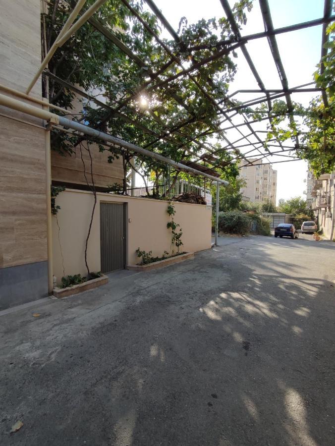 Hotelise I Blue-Poppy Apartment Ereván Exterior foto